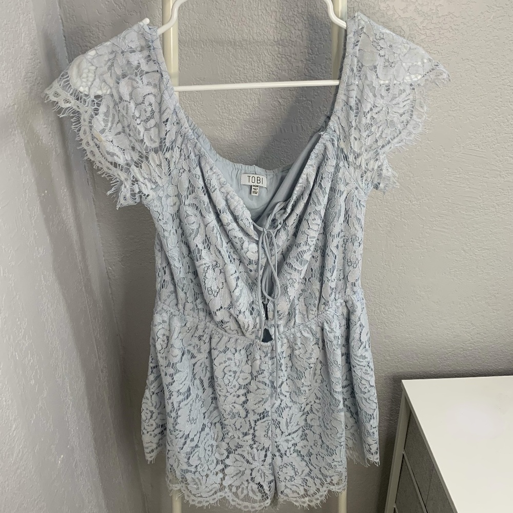 Tobi Baby Blue Lace Romper, Size Medium